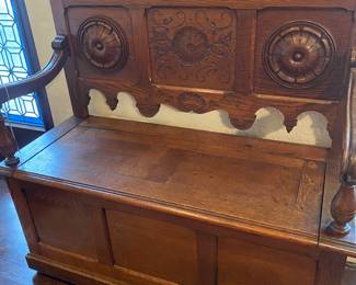 Small antique landing bench with storage 
L 39 1/4” x D 16” x H 39 1/4”