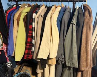 Men’s and women’s clothing: most are L and XL. Men’s pants are 40 and 42.
