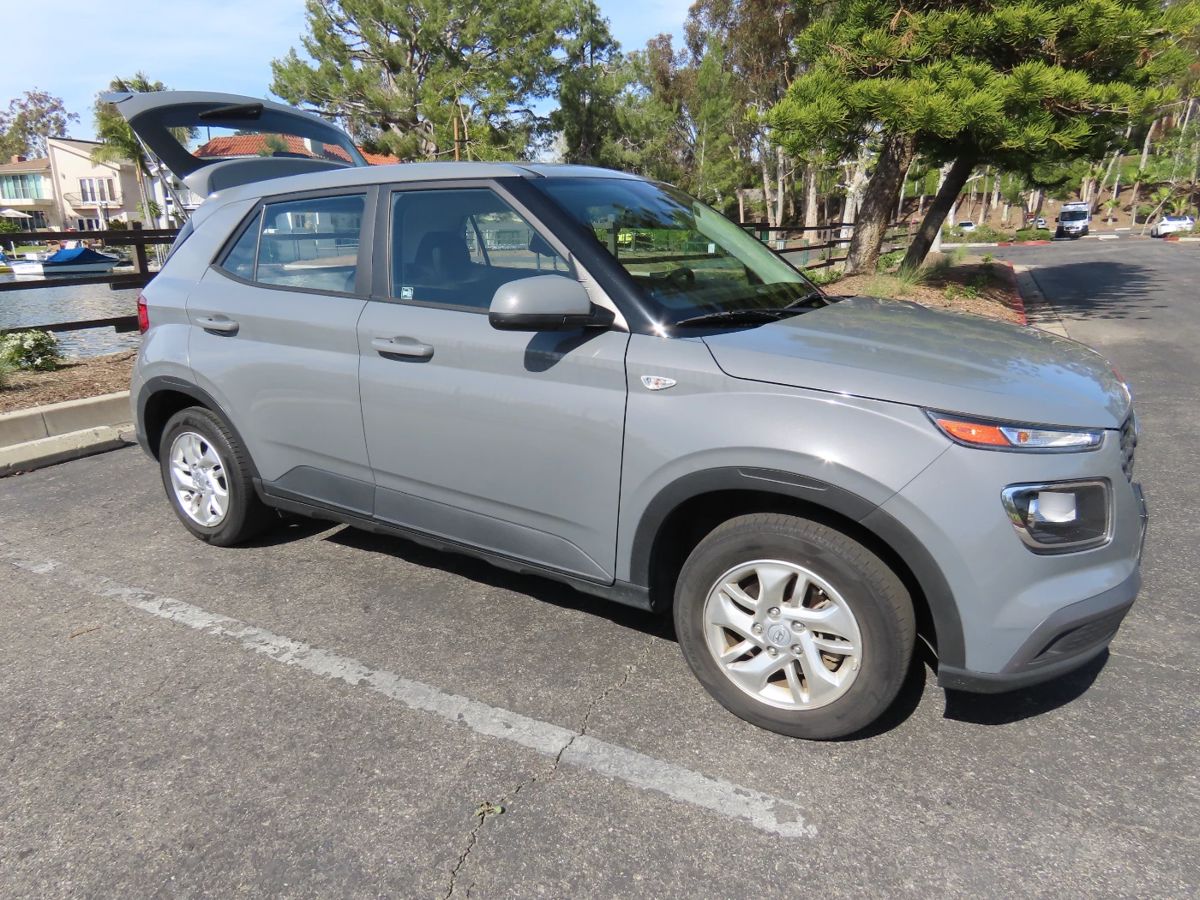 2021 Hyundai Venue. 1.6L, 4 cylinder. Still under manufactures warranty !!! 5 years or 60,000 miles plus 10 year or 100,000 miles power train warranty. Collision avoidance assist, electronic stability control, rear view camera, alloy wheels. No pets, no smoking and no children. 44,500 miles. Great car.  Galactic gray color, excellent condition.
