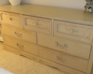 7 drawer chest.
