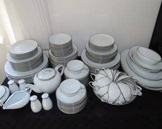 120 piece bone chine Noritake "Silverdale" dinner set.