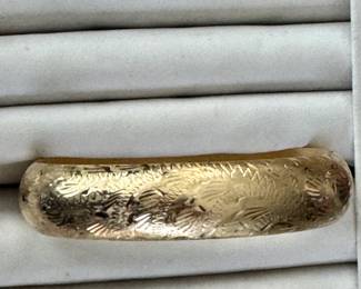 Gold filled bangle bracelet