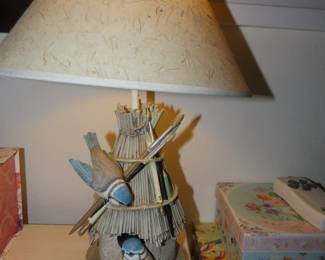 Birdhouse table lamp.