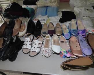 Ladies shoes, 5, 5.5 and size 6.