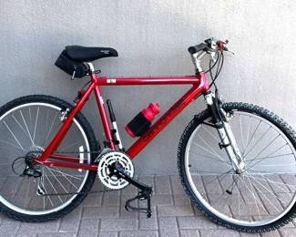 Cannondale M700 Mountain Bike