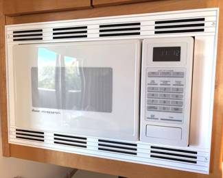Amana Microwave CW65T