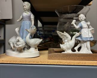 Figurines