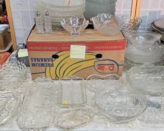GLASSWARE LOT