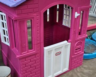 LITTLE TIKE PLAY HOUSE