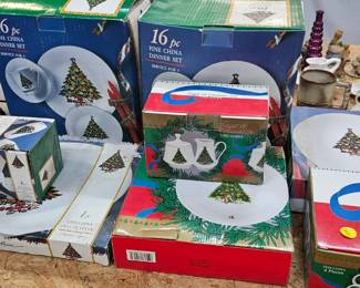 CHRISTMAS DISHES
