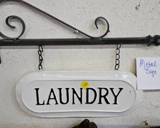 HANGING METAL LAUNDRY SIGN