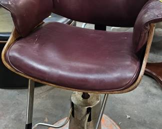 BARBER / SALON CHAIR