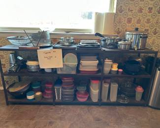 Many kitchen opens.