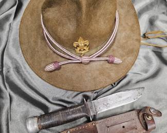 VINTAGE BOYSCOUT GROUPING WITH WWII NAVY KNIFE