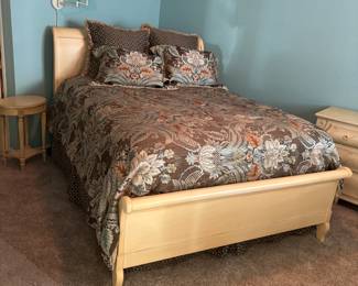 Ethan Allen Bedroom Set - Queen Size Bed, Two Dressers and Side Table
