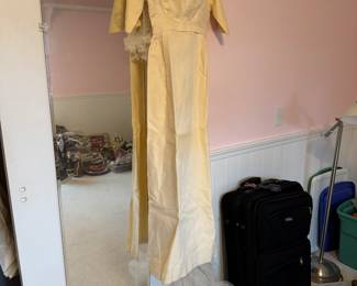 Vintage Wedding Dress with long Train 