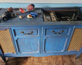 magnavox stereo cabinet
