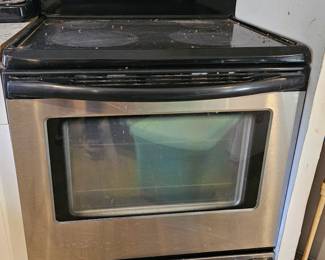 frigidaire glasstop range