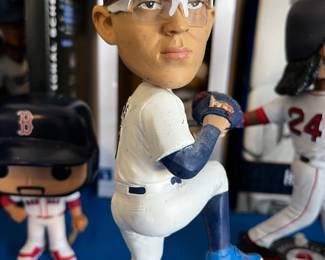 Bobble head