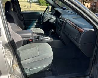 2001 Jeep Cherokee interior Exterior pics coming