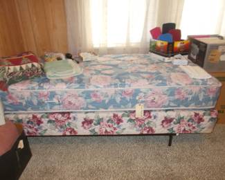 Complete twin bed