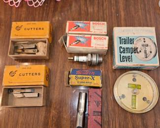 Vermont Pipe Tap Die 1/2 MTP 14, Bosch Germany CR-Electrode Fuse,  Western Super-X 22 Long Bullets #SX22LR, Jet Tool Company Cutters, Vtg Reese Levelall Trailer Camper Level!