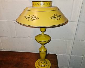 Vtg MCM Toleware Metal Mustard Yellow Desk Lamp!
