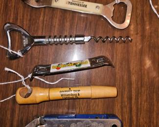 Vtg Colonial prov USA Bakelite Handle Tennessee Souvenir Bottle Opener, Vtg International Family of Fine Beers Can Opener, Vtg Advertising Wooden Case Corkscrew!

