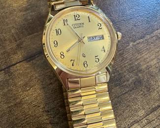 Vtg. Citizen Quartz Gold Tone Stainless Steel Date 512519 Expansion Watch 