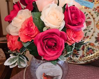 Bradford Exchange Memorial Bouquet in Vase!
