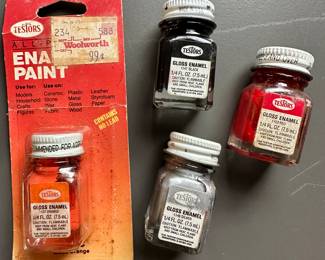 Vtg. Testors Gloss Enamel Model Paint Bottles