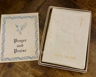 Vtg. Lutheran Book of Prayer 1941 Concordia Publishing House Fifth Printing White Engraved Cover w/Box 