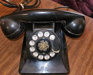Vtg Black Dial Telephone!
