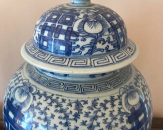 Antique Chinese blue and white porcelain temple jar with lid floral motive 19 century 18 inches high $1000 Aprox 20lb