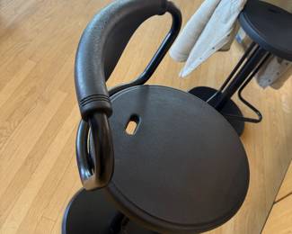 4 Metal Barstools with plastic seating  16w 16d 34h 40 pounds 500$ a chair
