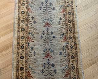 Contemporary Pakistan Persian handmade wool rug 2.8‘ x 11.8‘
Runner,  pale beige with flower design 
Great condition needs to be cleaned 
$300 Aprox 10 lb