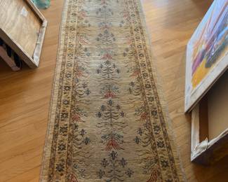 Contemporary Pakistan Persian handmade wool rug 2.8‘ x 11.8‘
Runner,  pale beige with flower design 
Great condition needs to be cleaned 
$300 Aprox 10 lb