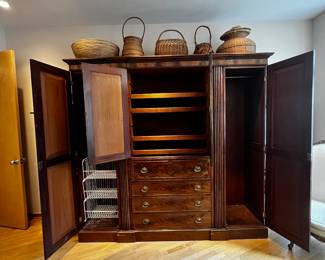 Antique Comode Wardrobe George III 1800’
Molding cornice, 4 paneled side doors, 2 paneled central doors, 4 drawers.
89”h x 84”h x 22”d
Large Georgian English Mahogany Linen Cupboard
$10000