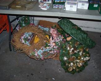 DECORATIVE WREATHS