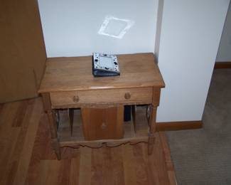 REFINISHED MAHOGANY STAND