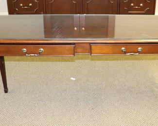 Item 34 Traditional 2 drawer Desk