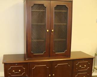 Item 13 Traditional Credenza with Hutch