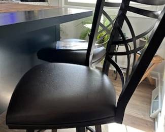 kitchen chairs / bar stools