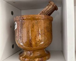 mortar and pestle, miscellaneous decor