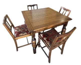 Oak Table w4 Upholstered Chairs