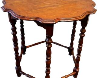 Vintage Scalloped Top Round Side Table
