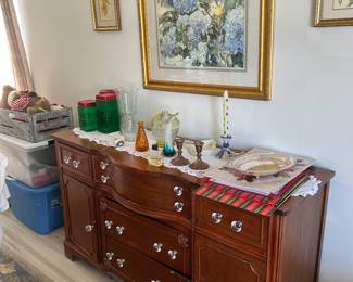 Buffet chest of drawers