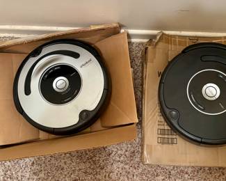 Estate Sale robo vacuums
