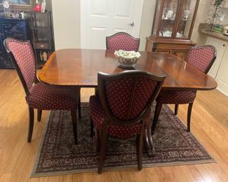 Vintage dining room table with extension and 6 chairs