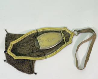 Another view of the 1920s Art Deco woman's chain mesh purse with Jean Hathaway compact inside